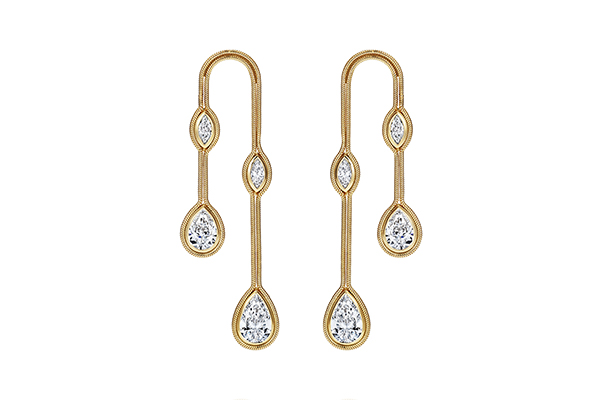 6.17 carat Fernando Jorge white diamond chain drop earrings encased in yellow-gold with a distinct sculptural signature finish that is both elegant and modern.