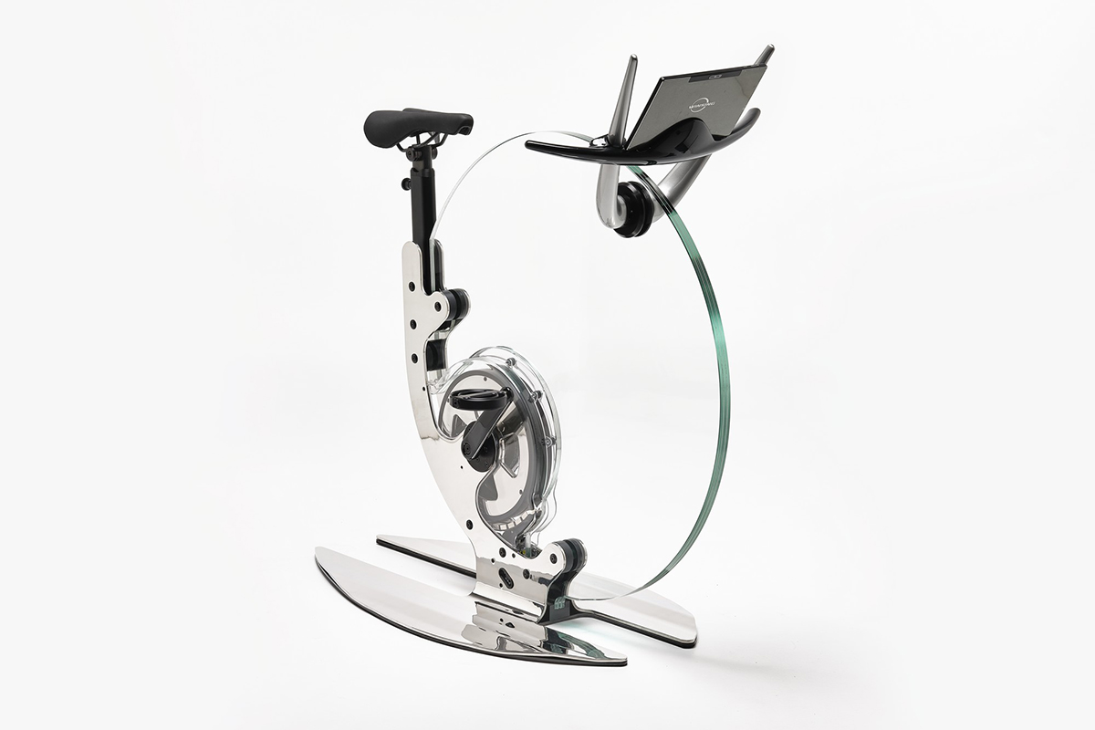 Teckell Ciclotte by Italian industrial designer Luca Schieppati is a futuristic at-home exercise bike that doesn't compromise performance for aesthetics. Ergonomic design offers five spinning positions and Bluetooth-controlled resistance. Syncs with the Kinomap app.